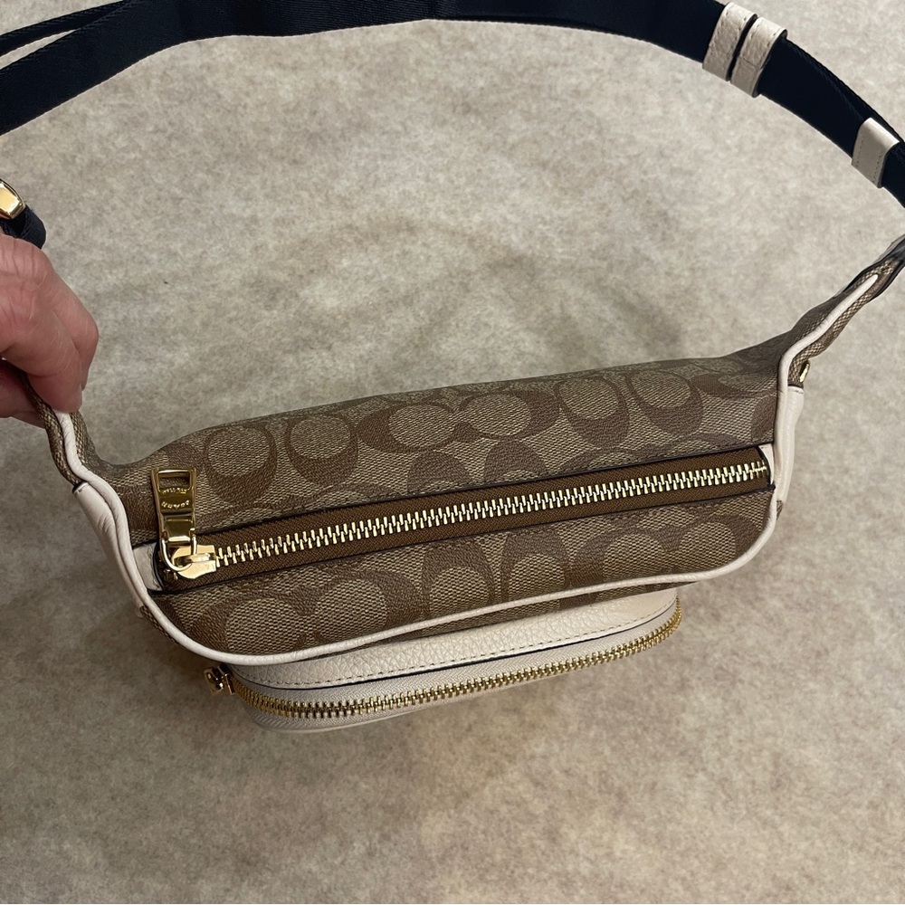 Coach Court Belt Bag in Signature Canvas Khaki and White Gold Hardware - Picture 5 of 17